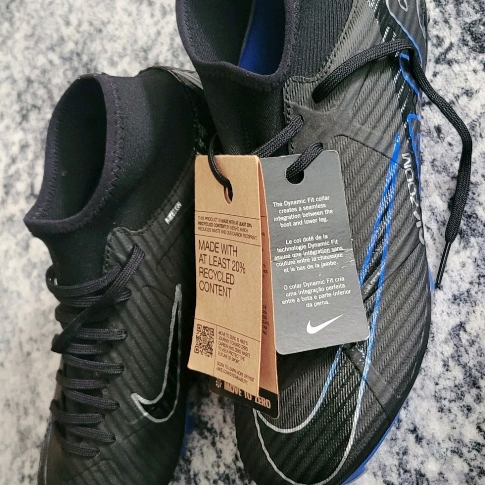 Nike Black and Blue Athletic Shoes